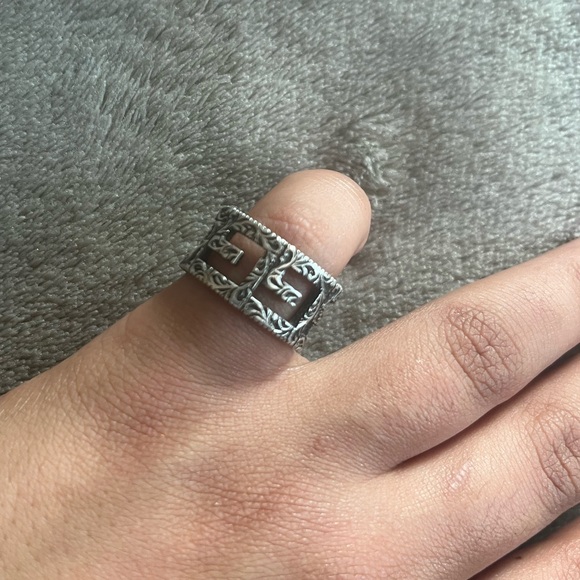 Men’s Gucci Ring - Picture 5 of 6
